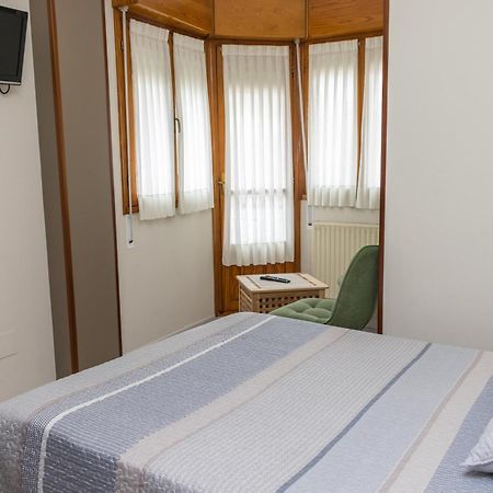 Hotel Plaza Onís Zewnętrze zdjęcie