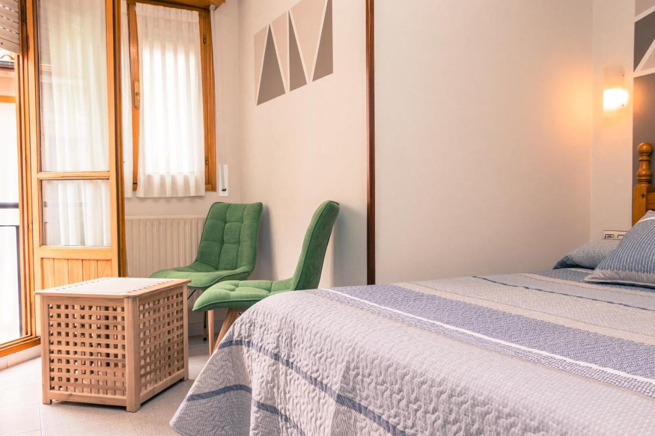 Hotel Plaza Onís Zewnętrze zdjęcie