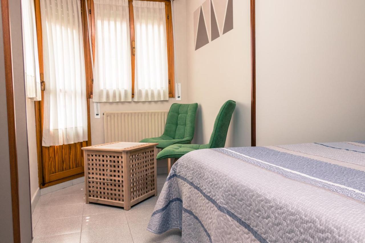 Hotel Plaza Onís Zewnętrze zdjęcie
