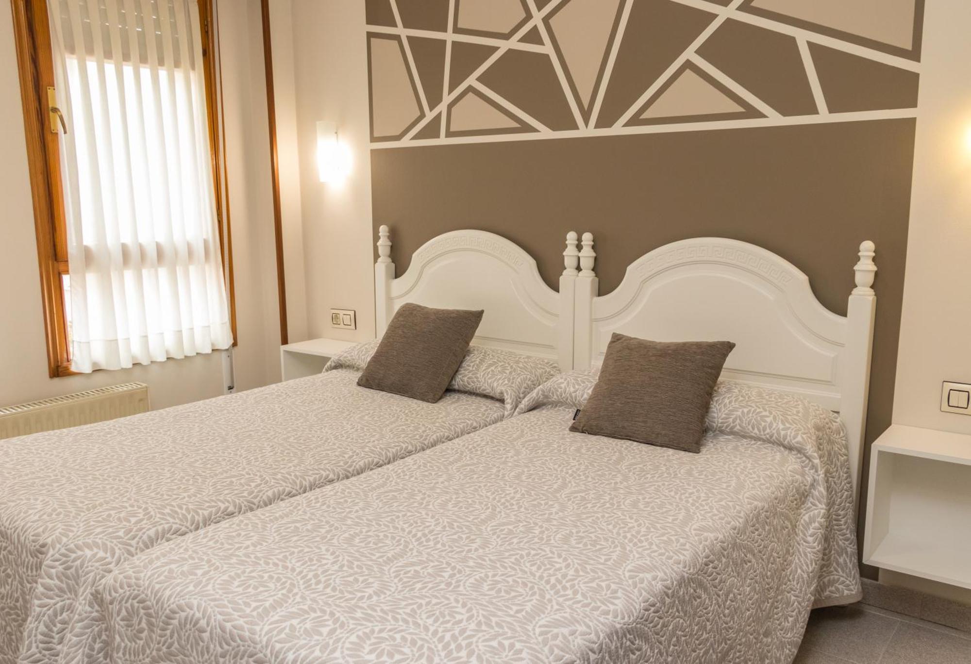 Hotel Plaza Onís Zewnętrze zdjęcie