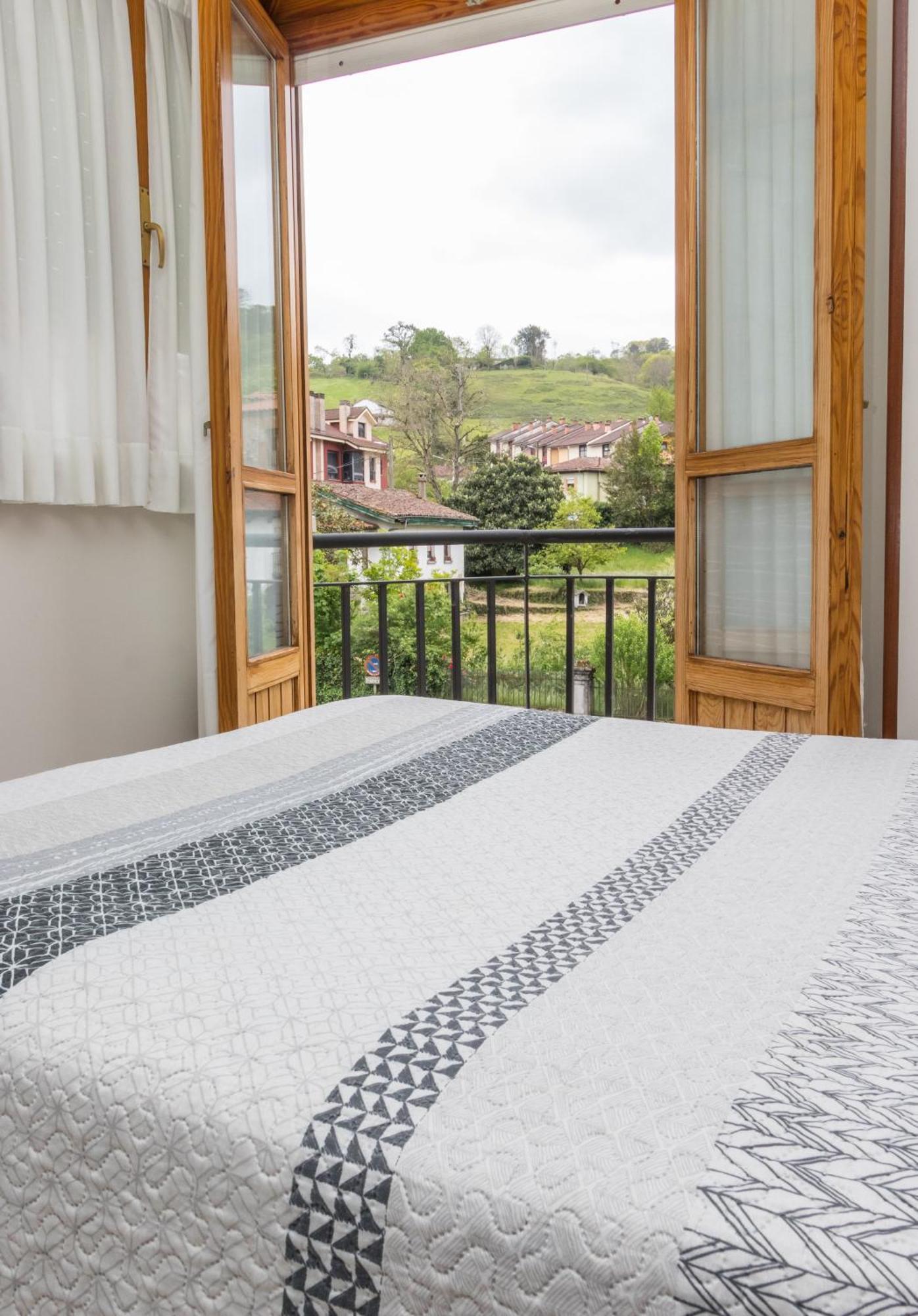 Hotel Plaza Onís Zewnętrze zdjęcie