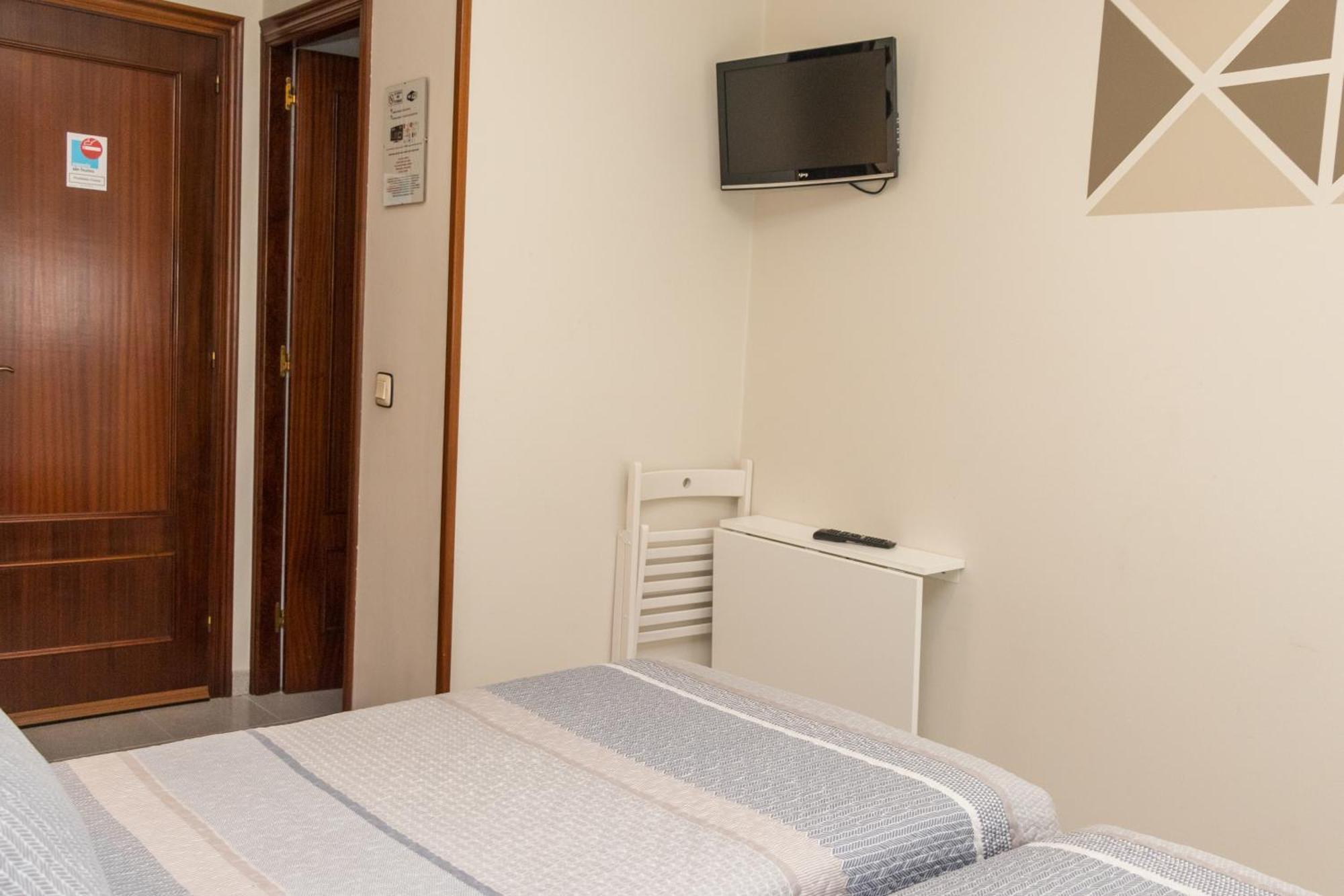 Hotel Plaza Onís Zewnętrze zdjęcie