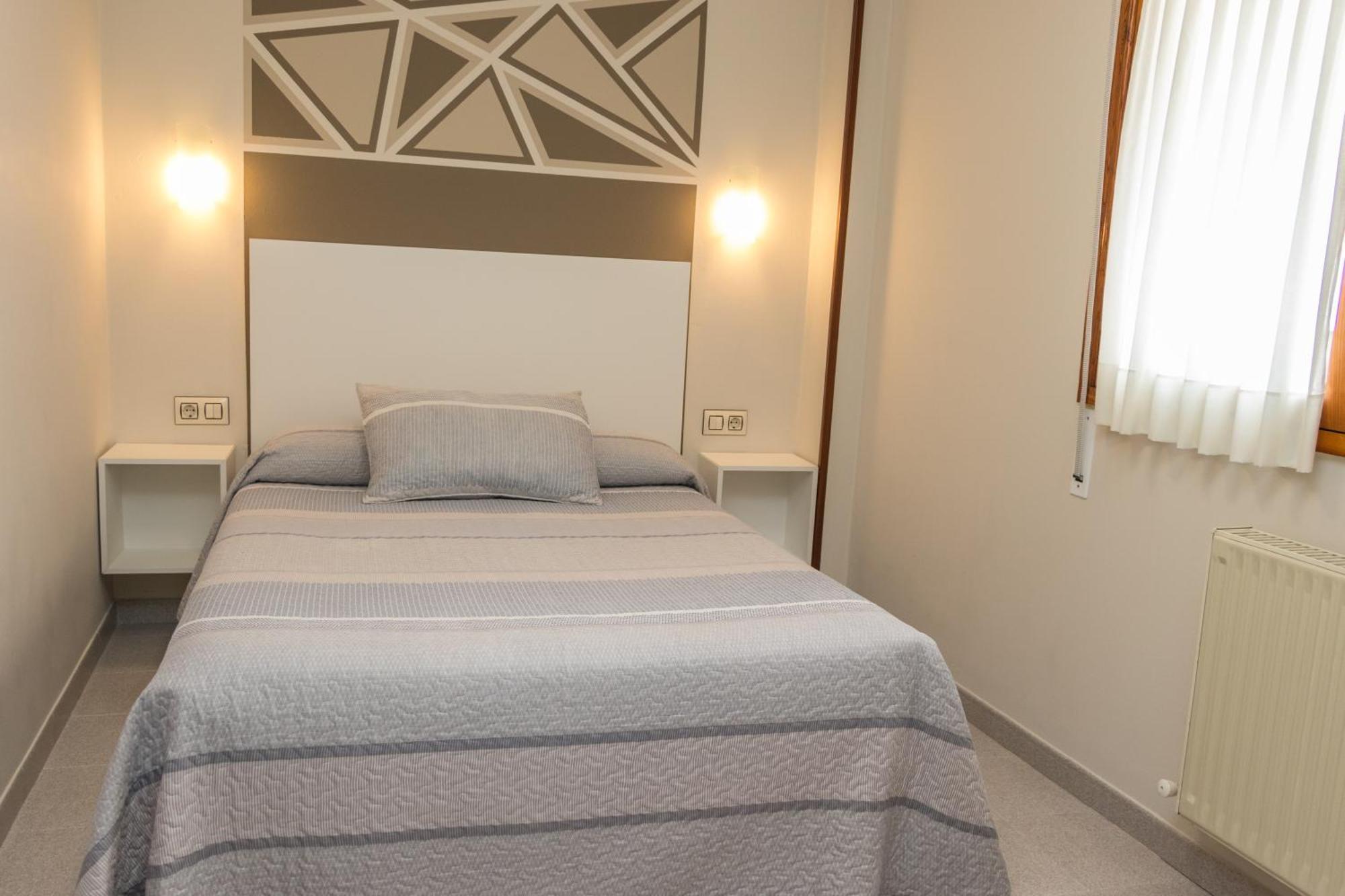 Hotel Plaza Onís Zewnętrze zdjęcie