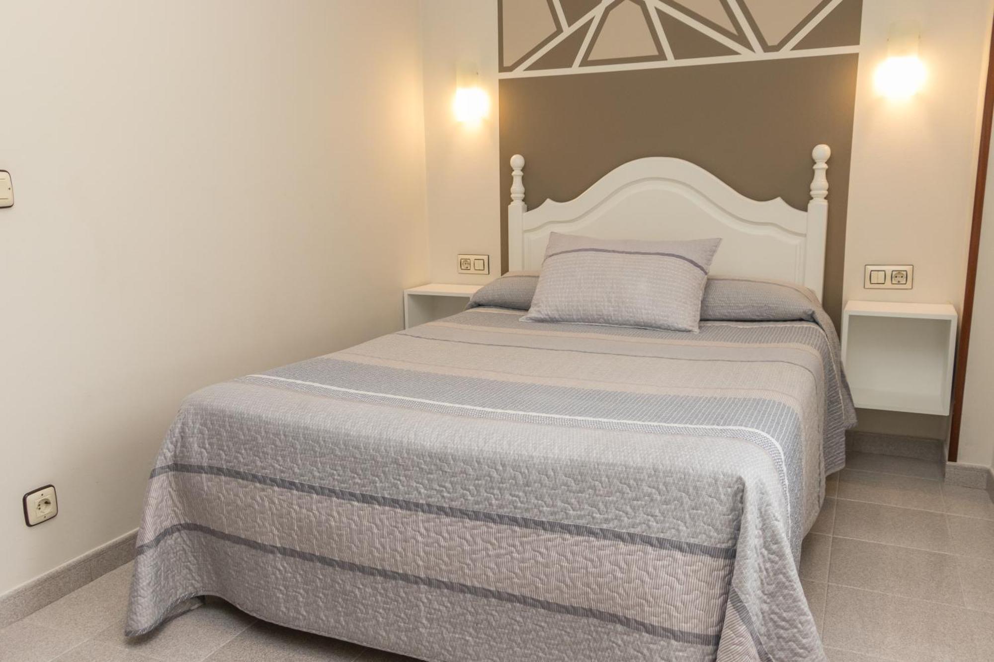Hotel Plaza Onís Zewnętrze zdjęcie