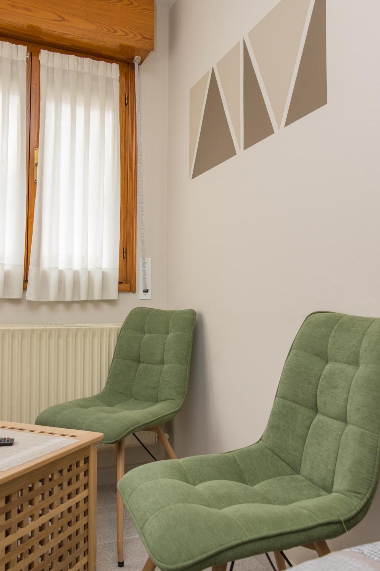 Hotel Plaza Onís Zewnętrze zdjęcie