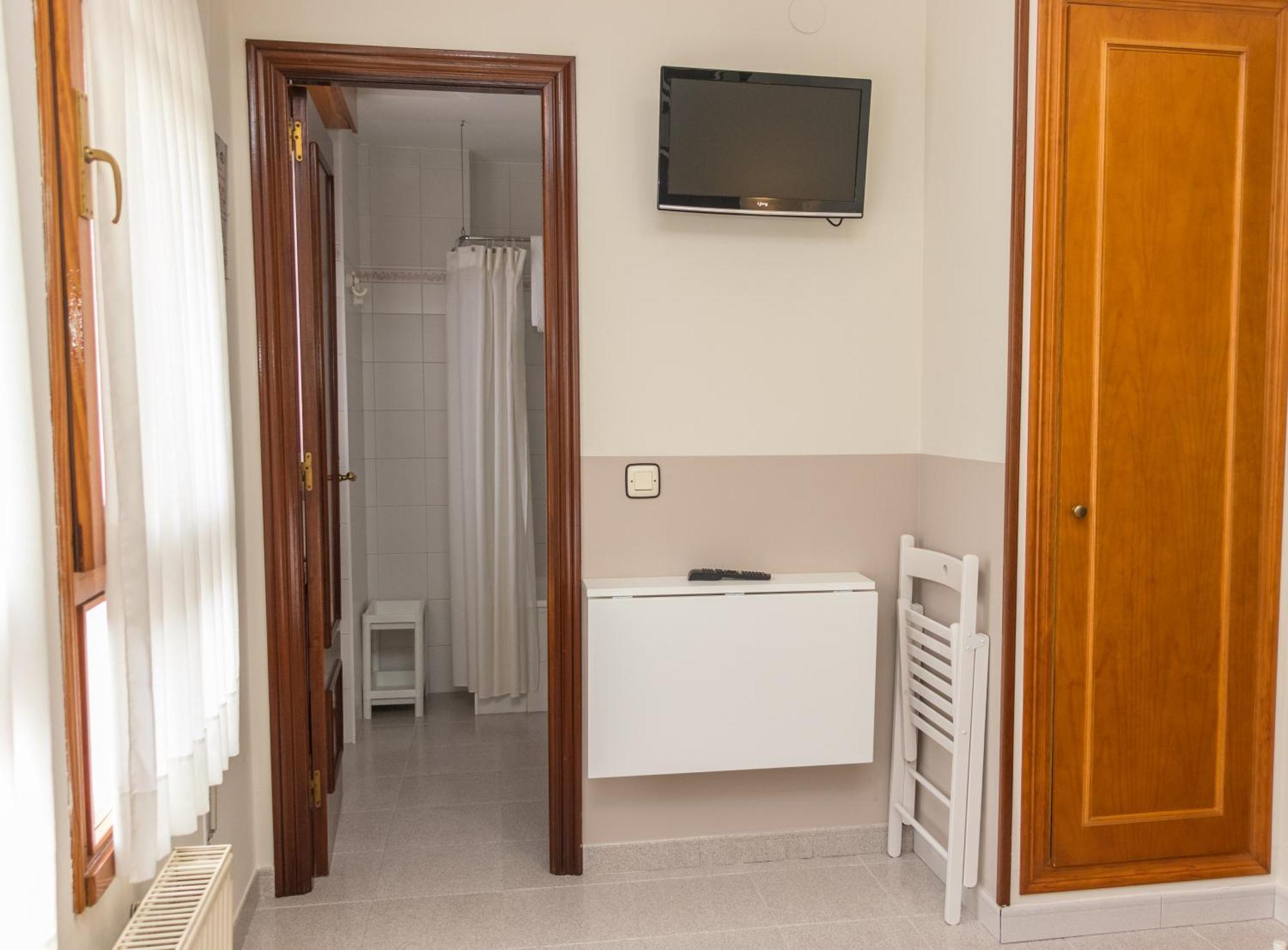 Hotel Plaza Onís Zewnętrze zdjęcie