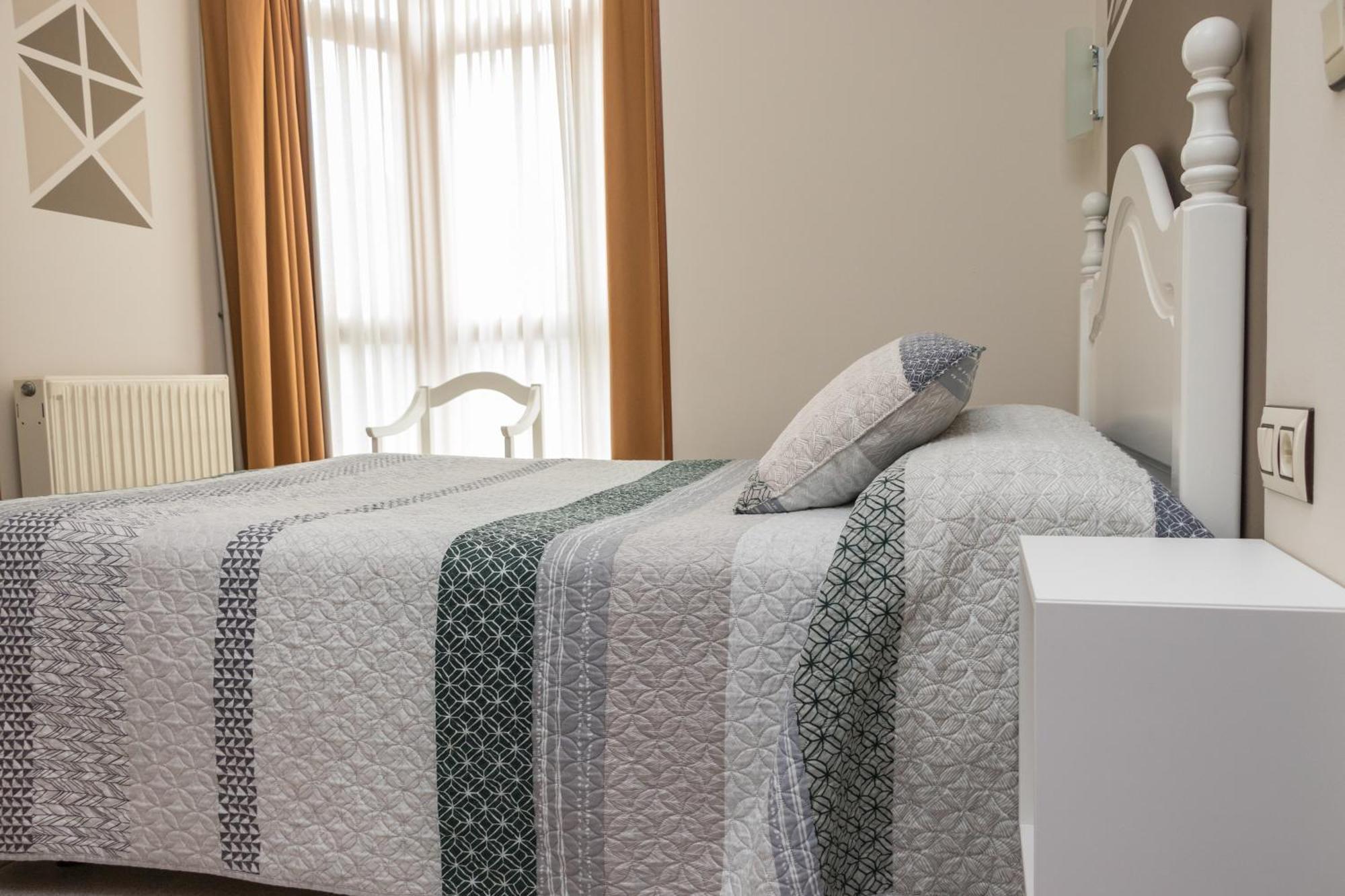 Hotel Plaza Onís Zewnętrze zdjęcie