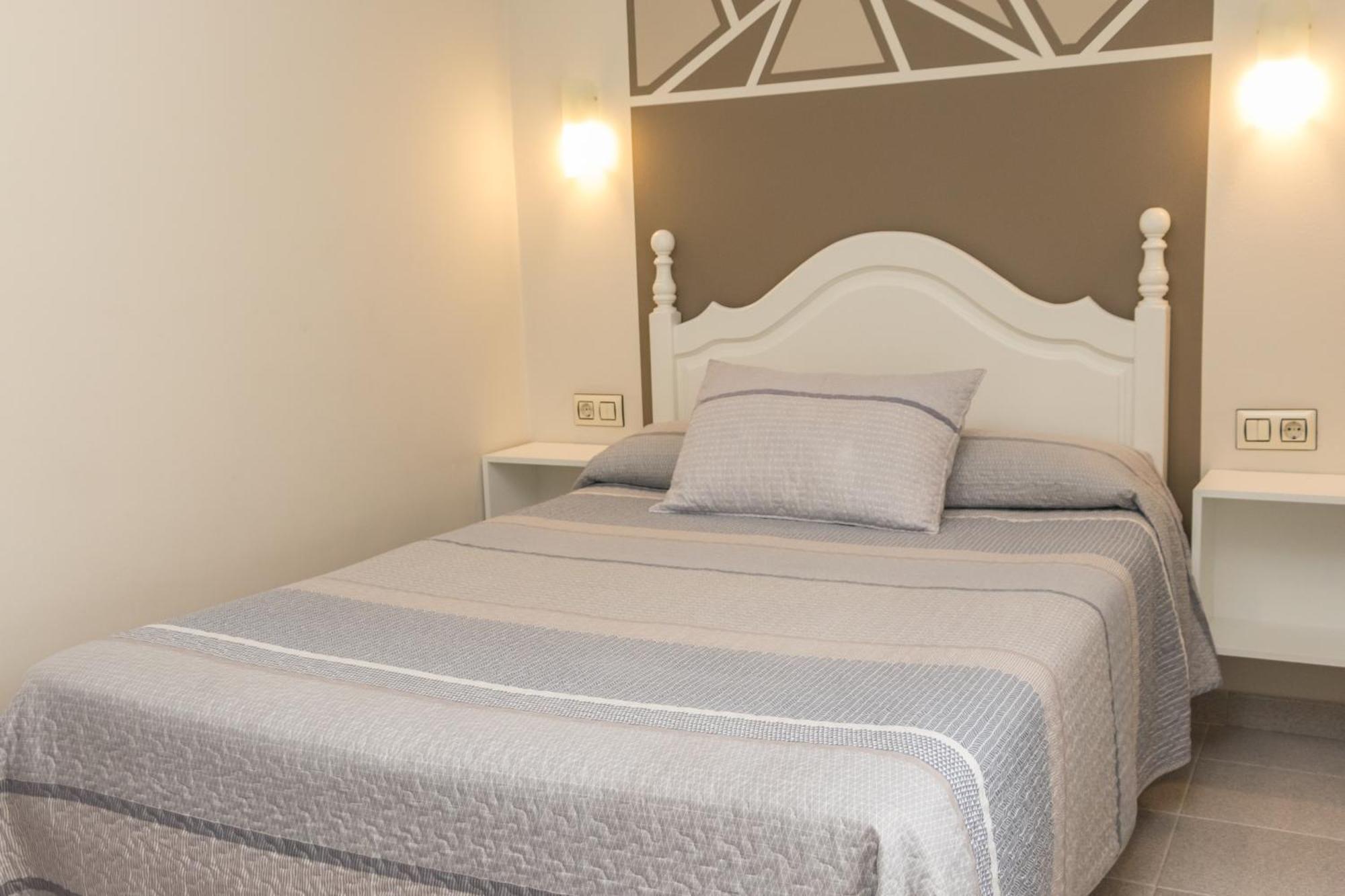 Hotel Plaza Onís Zewnętrze zdjęcie