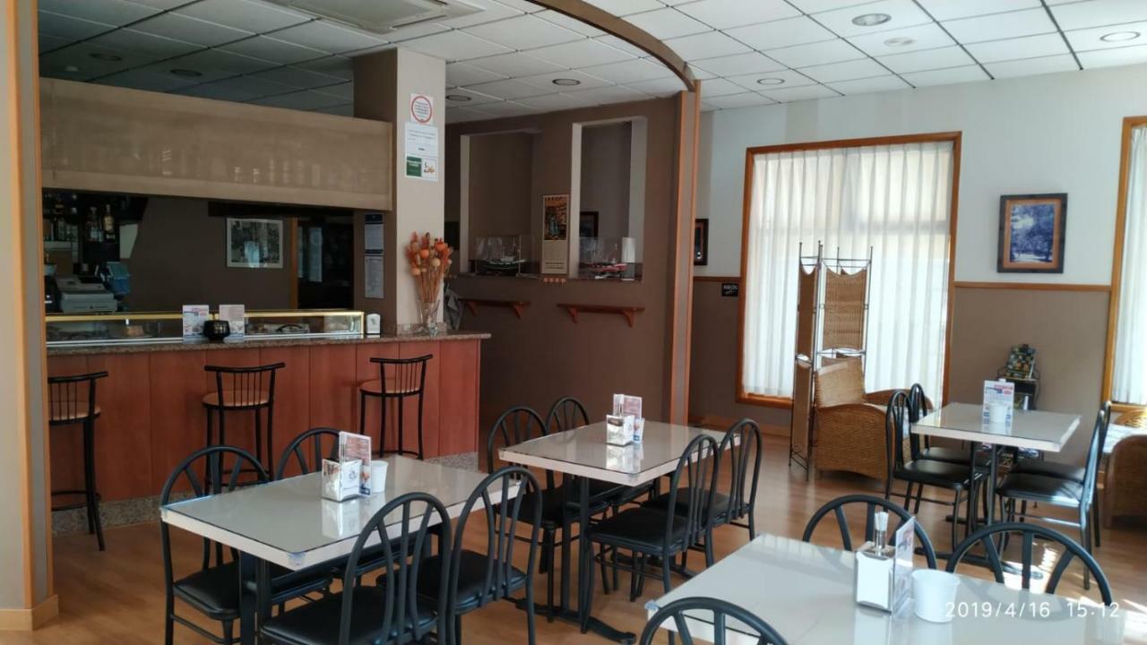 Hotel Plaza Onís Zewnętrze zdjęcie